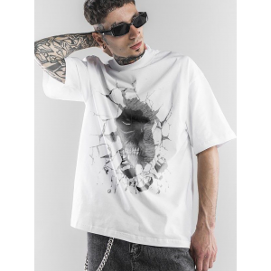 Tricou Colossus în perete